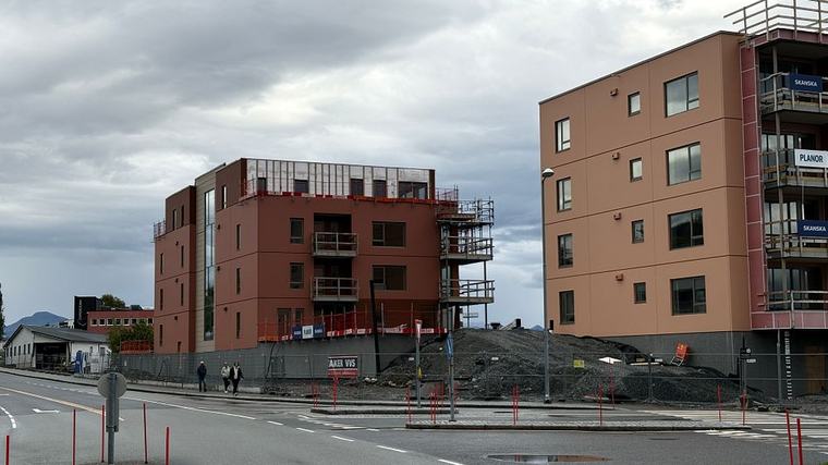 Omgjør noen av påleggene – under tvil