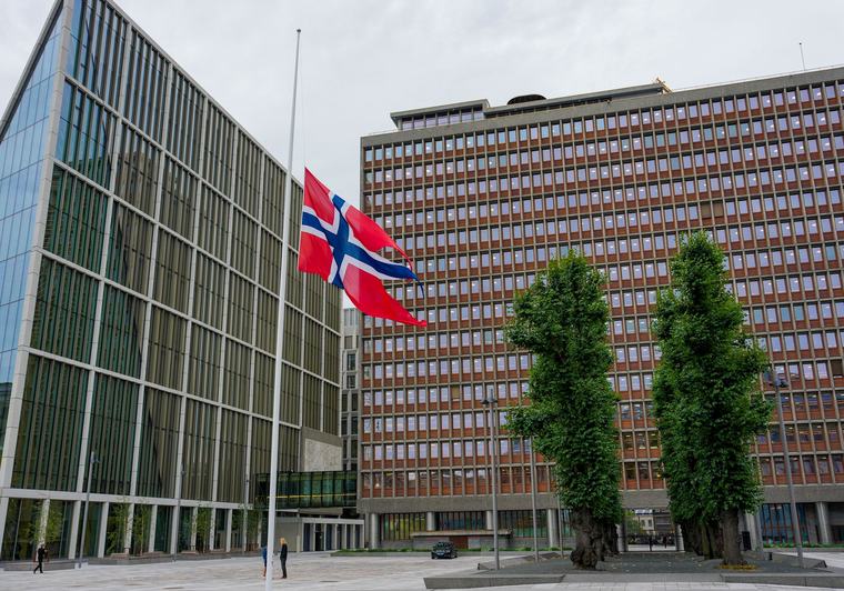 Støre: – En hel nasjon er i sorg