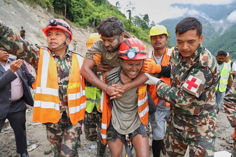 Sender 1,8 tonn medisinsk utstyr til Nepal
