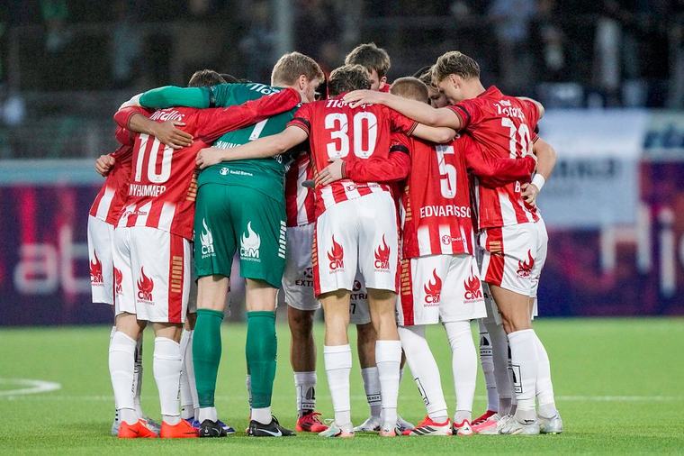 - Som en hjemme alene-fest på videregående