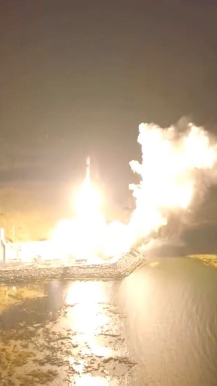 Her skytes raketten opp Video 00:57