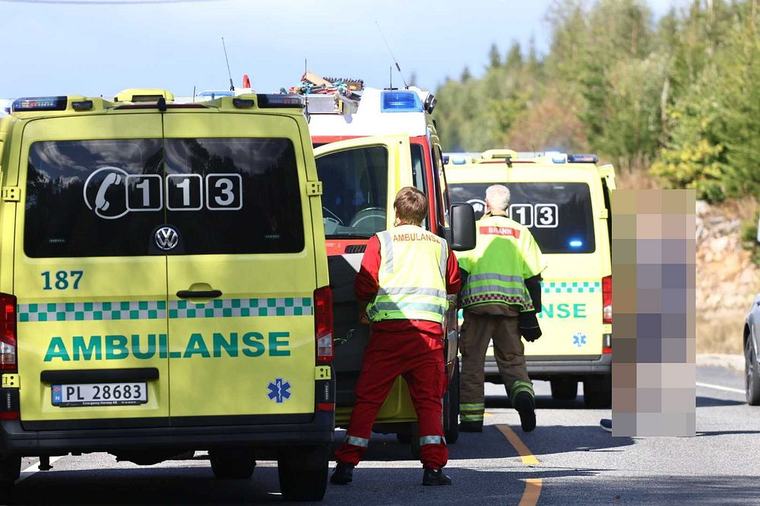 To motorsykler i ulykke: Til sykehus i luftambulanse