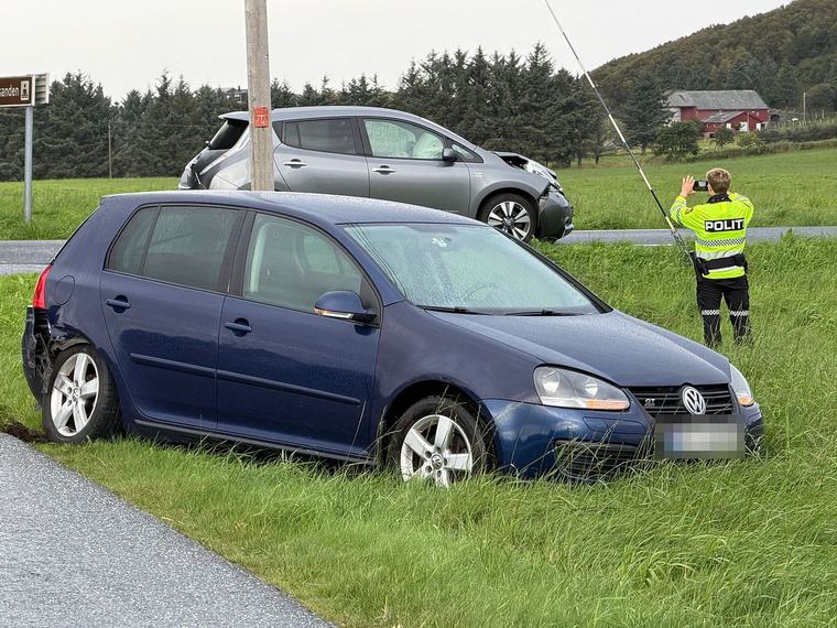 NÅ: Sjekkes av ambu­lanse­perso­nell