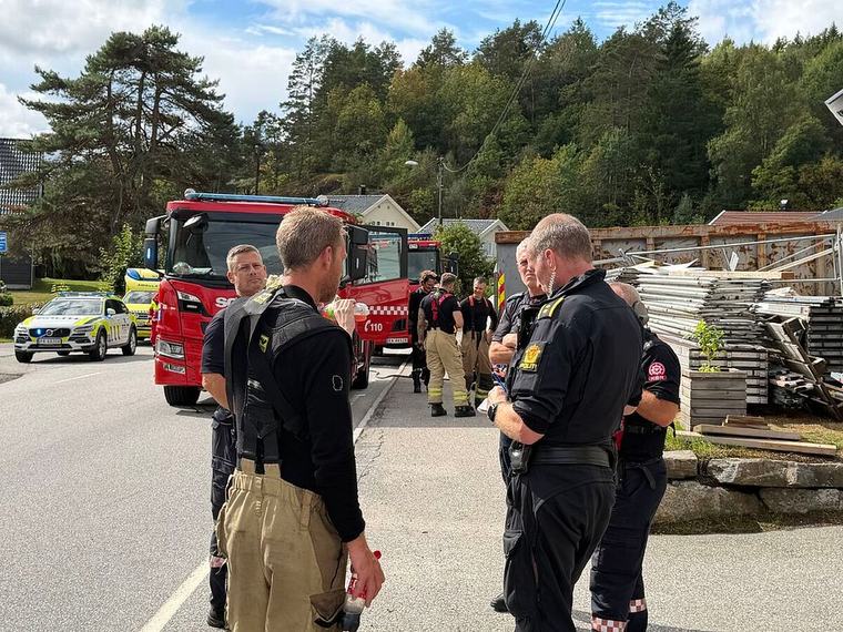 Mistenker at boligbrann ble påsatt. Har pågrepet én person.
