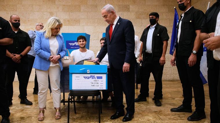 Netanyahu får sterk kritikk etter avsløring om at Israel ble varslet før Hamas-angrepet i 2023