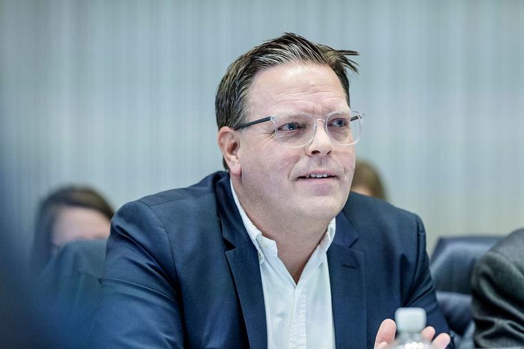 Få fakta på bordet